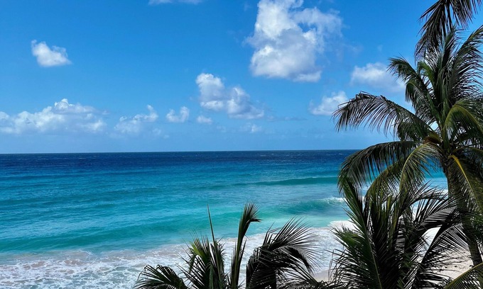 St. Lawrence Gap Hotel | Hotel Le Roy