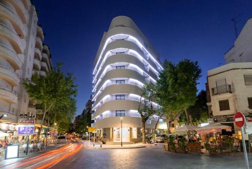 Centro de Marbella Hotel | Hotel Lima - Adults Recommended