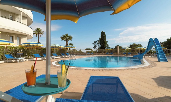 Cisternino Hotel | Hotel Lo Smeraldo