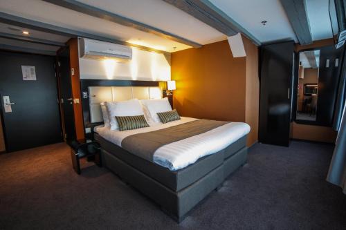 Nieuwmarkt en Lastage Hotel | Hotel Mansion