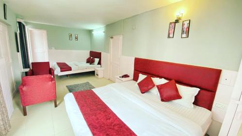 New Manali Casa | Hotel Meadows & Hotel Ocean Edge ! Family Hotel ! A couple Hotel ! Near to Hadimba Temple