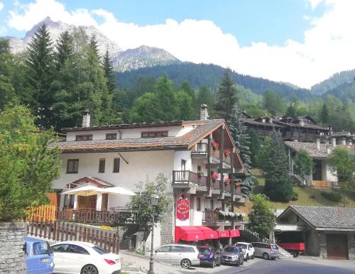 Valtournenche Hotel | Hotel Meublè Meridiana