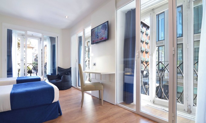 Huertas Hotel | Hotel Miau