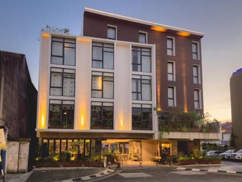 Downtown George Town Hotel | Hotel Mokozoyo