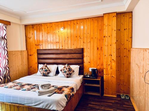 Old Manali Apartamento | Hotel Moon Blaze " Near Mall Road " Bonfire ! Open Terrace ! Personal Parking