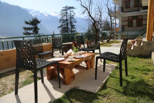 New Manali Cama Y Desayuno | Hotel Mountain Trail Manali