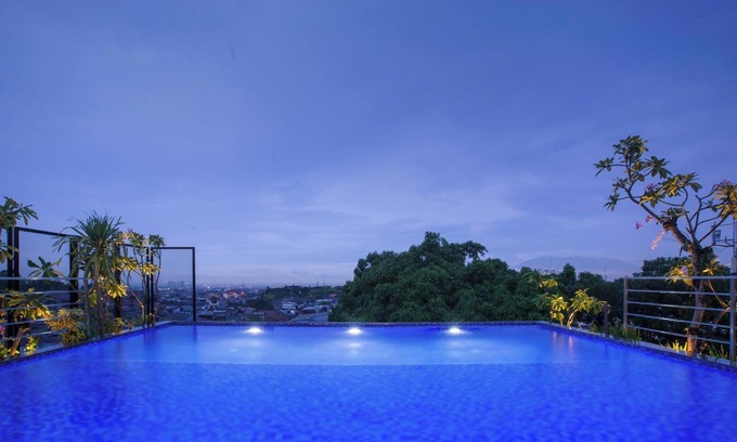Bandung Hotel | Hotel NEO Dipatiukur - Bandung by ASTON