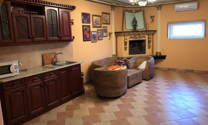 Mukachevo Hotel | Hotel Nikolet