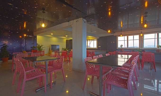 Hyderabad Hotel | Hotel NS Royal Emirates
