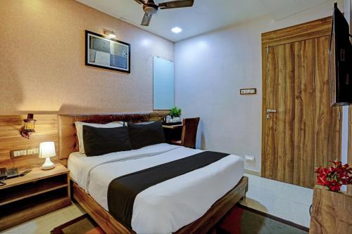 Khattalwada Hotel | Hotel O Blue Inn Residence Near R City Mall