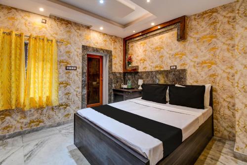Chinar Park Hotel | Hotel O Blue Moon