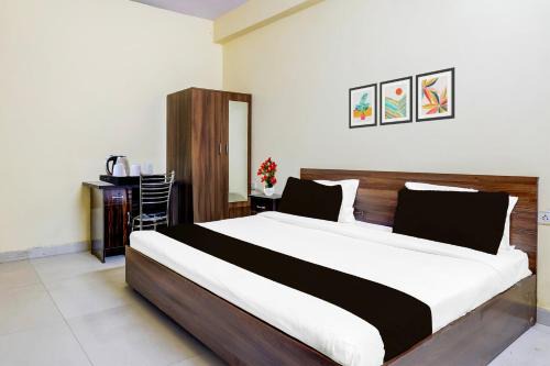 Shalimar Bagh Hotel | Hotel O Rohini Sector 18 Metro Station Formerly Mohit Plaza