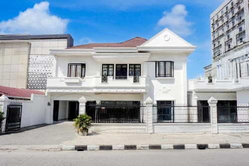 Medan Hotel | Hotel O Sm Raja Guest House