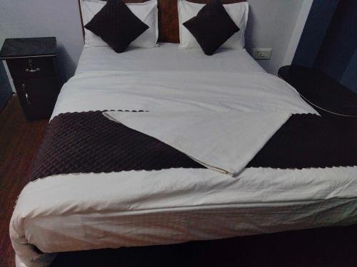 Patna Hotel | Hotel O Sun City