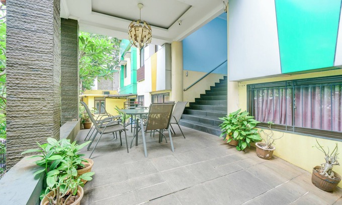 East Jakarta Hotel | Hotel O Tebet Near Tebet Station Formerly Sabda Guest House