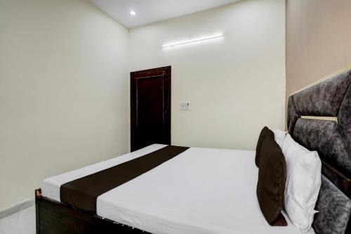 Amroha Hotel | Hotel O The Happy Homestay