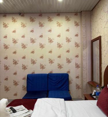 Vaishali Nagar Hotel | Hotel O Utsav