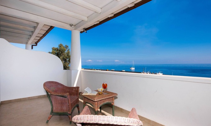 San Vincenzo Hotel | Hotel Ossidiana Stromboli Center