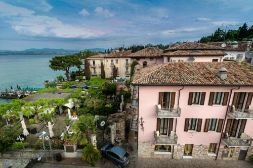 Sirmione Old Town Hotel | Hotel Pace