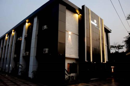 Ejigbo Hotel | Hotel Padelia & apartment