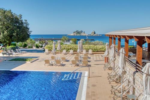 Petrovac Hotel | Hotel Palas