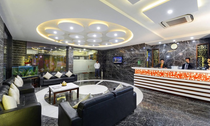 Etmadpur Hotel | Hotel Palm Galaxy