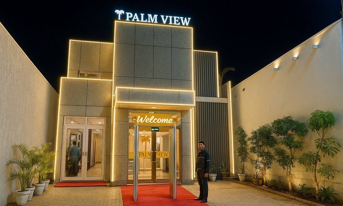 Mahipalpur Extension Hotel | Hotel Palm View by JMD Group