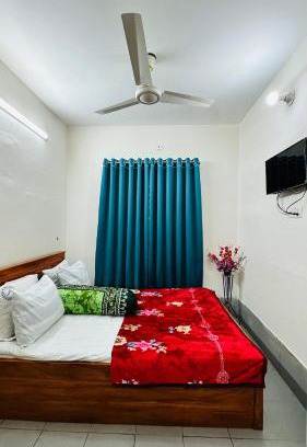 Dhaka Hotel | Hotel Panthapath Near Square Hospital