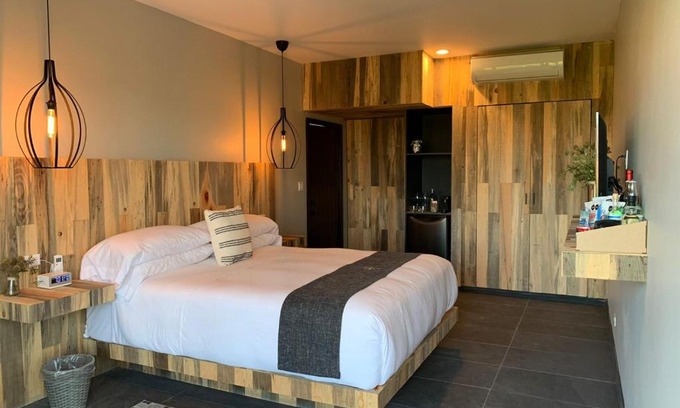 Valle de Guadalupe Hotel | Hotel Partana