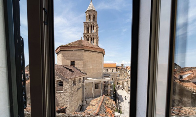Old Town Hotel | Hotel Peristil
