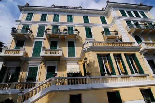 Ospedaletti Hotel | Hotel Petit Royal