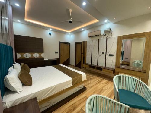 Danapur Hotel | Hotel Picnic Garden