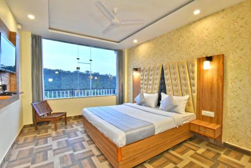 Bhagsu Nag Casa | Hotel Pine Mountain View-Cheap Hotels Best Prices Guaranteed with Deals-Free Parking-cricket stadium 5 km