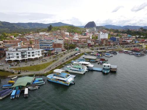 Guatape Hotel | Hotel Portobelo Guatape