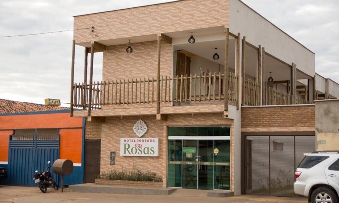 Carolina Hotel | HOTEL POUSADA DAS ROSAS