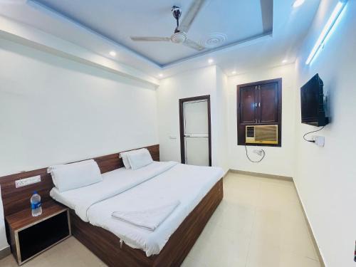 Khattalwada Hotel | Hotel PUB G - Mayur Vihar