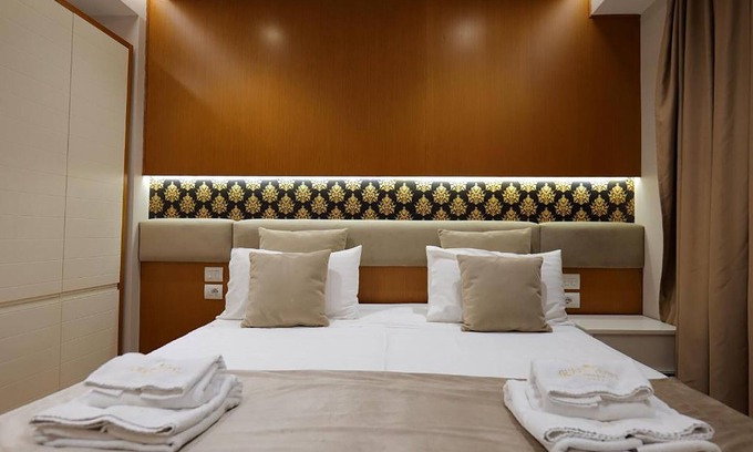 Tirana Hotel | Hotel Queen