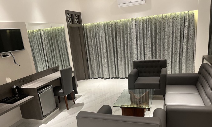 Raichur Hotel | Hotel Ranjitha Palace Raichur