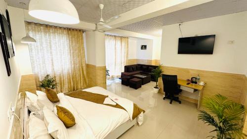Sector 27 Casa | Hotel Relax Inn-Couple Friendly Hotel- Noida Sector 27