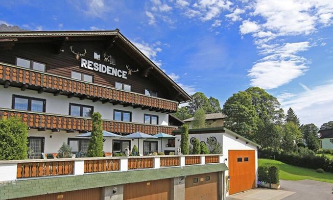Schildlehen Apartamento | Hotel Residence - double room, shower, toilet