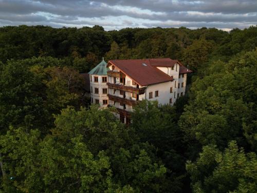 Ostringen Hotel | Hotel-Restaurant Kreuzberghof Tagungs- und Veranstaltungshotel