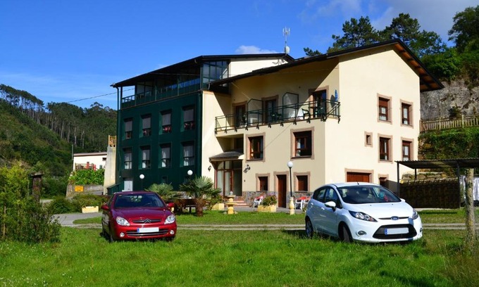 Valdés Hotel | Hotel Restaurante Canero