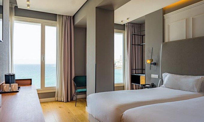 La Coruna Hotel | Hotel Riazor