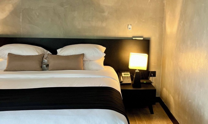 Rionegro Apartamento | Hotel Rioverde Suites- 5 minutos de distancia aeroportuaria.