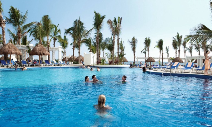 Cerritos Complejo | Hotel Riu Emerald Bay - All Inclusive