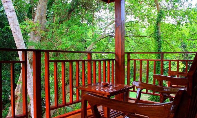Debarawewa Hotel | Hotel River Front