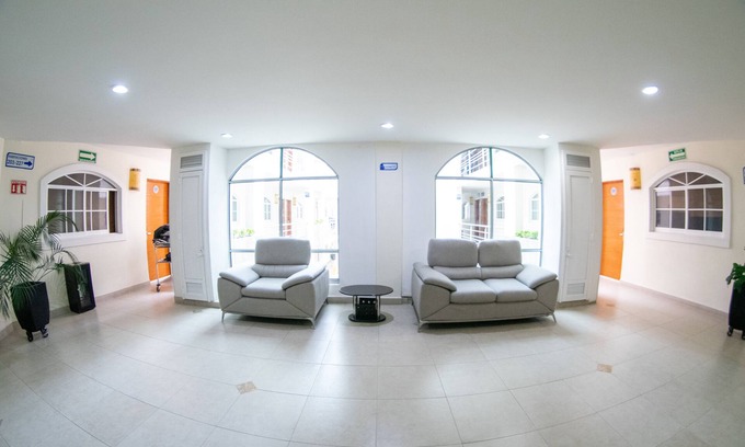 León Hotel | Hotel River Poliforum
