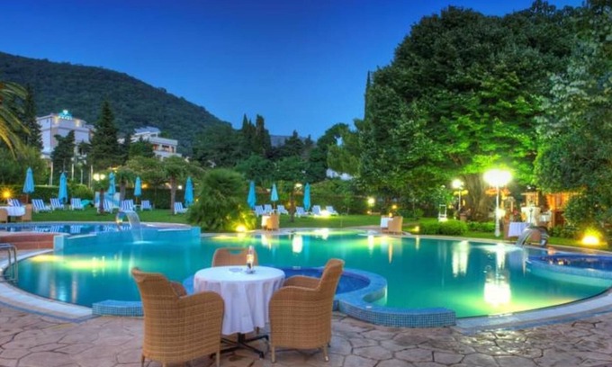 Petrovac Hotel | Hotel Rivijera