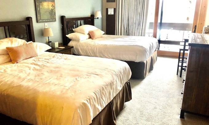 Truckee Condominio | Hotel Room in Lower Village at Northstar steps from Gondola