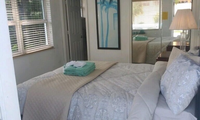 Deerfield Beach Hotel | Habitación de hotel a pasos de la playa !!!